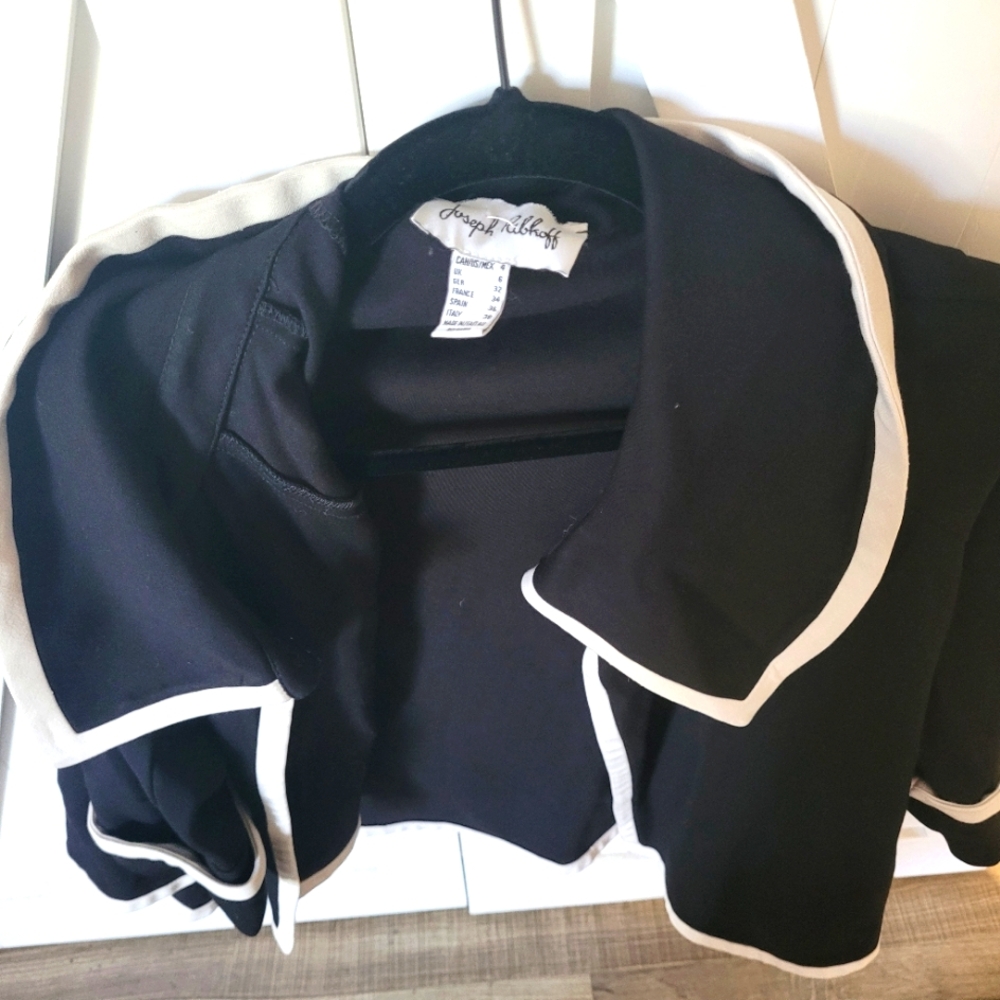 Vintage Joseph Ribkoff jacket Black short cropped